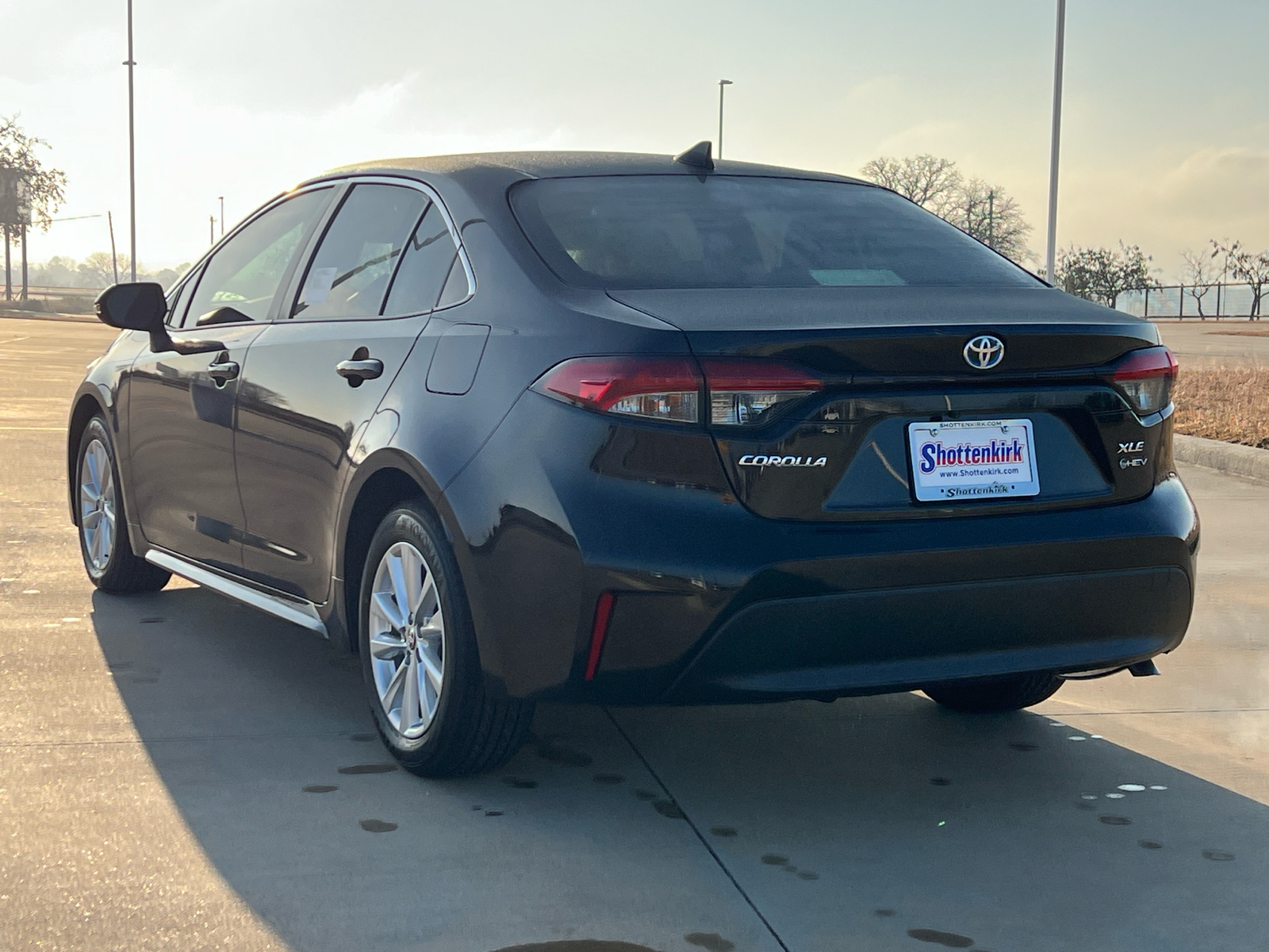 2025 Toyota Corolla Hybrid XLE 4