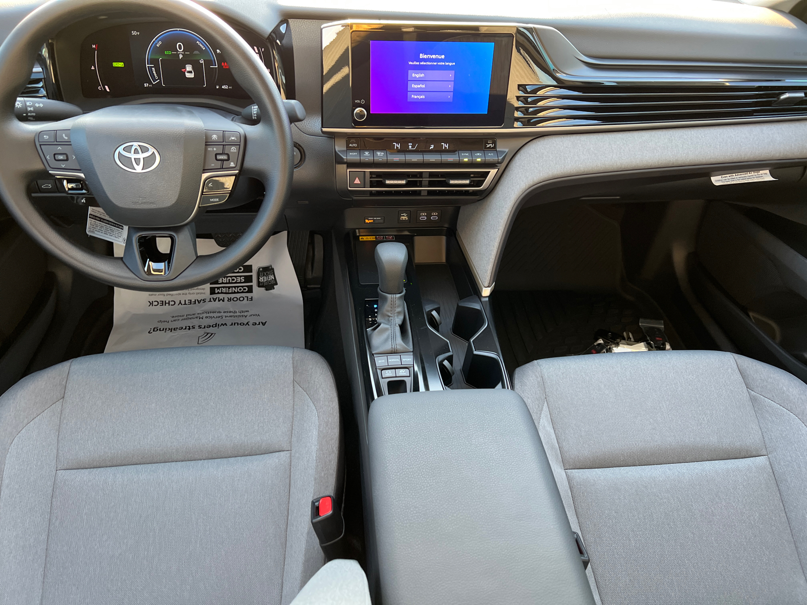 2025 Toyota Camry LE 15