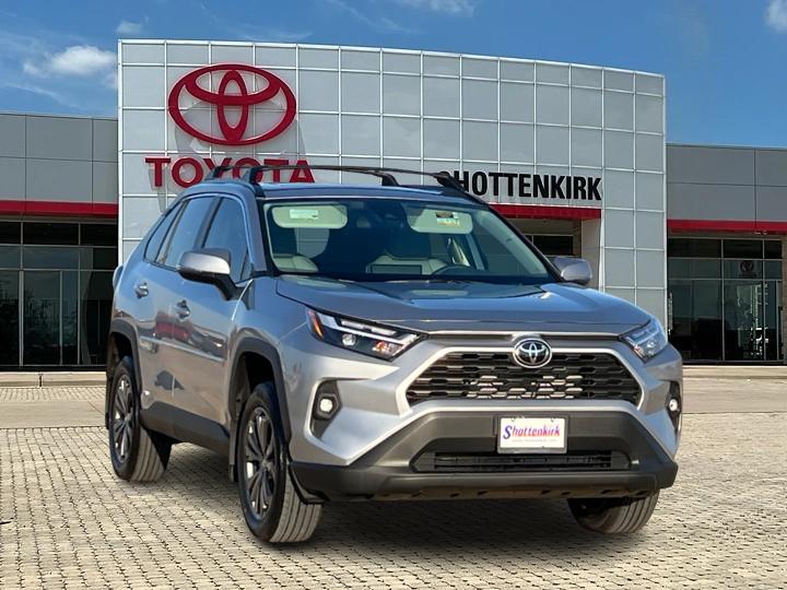 2025 Toyota RAV4 Hybrid XLE Premium 1