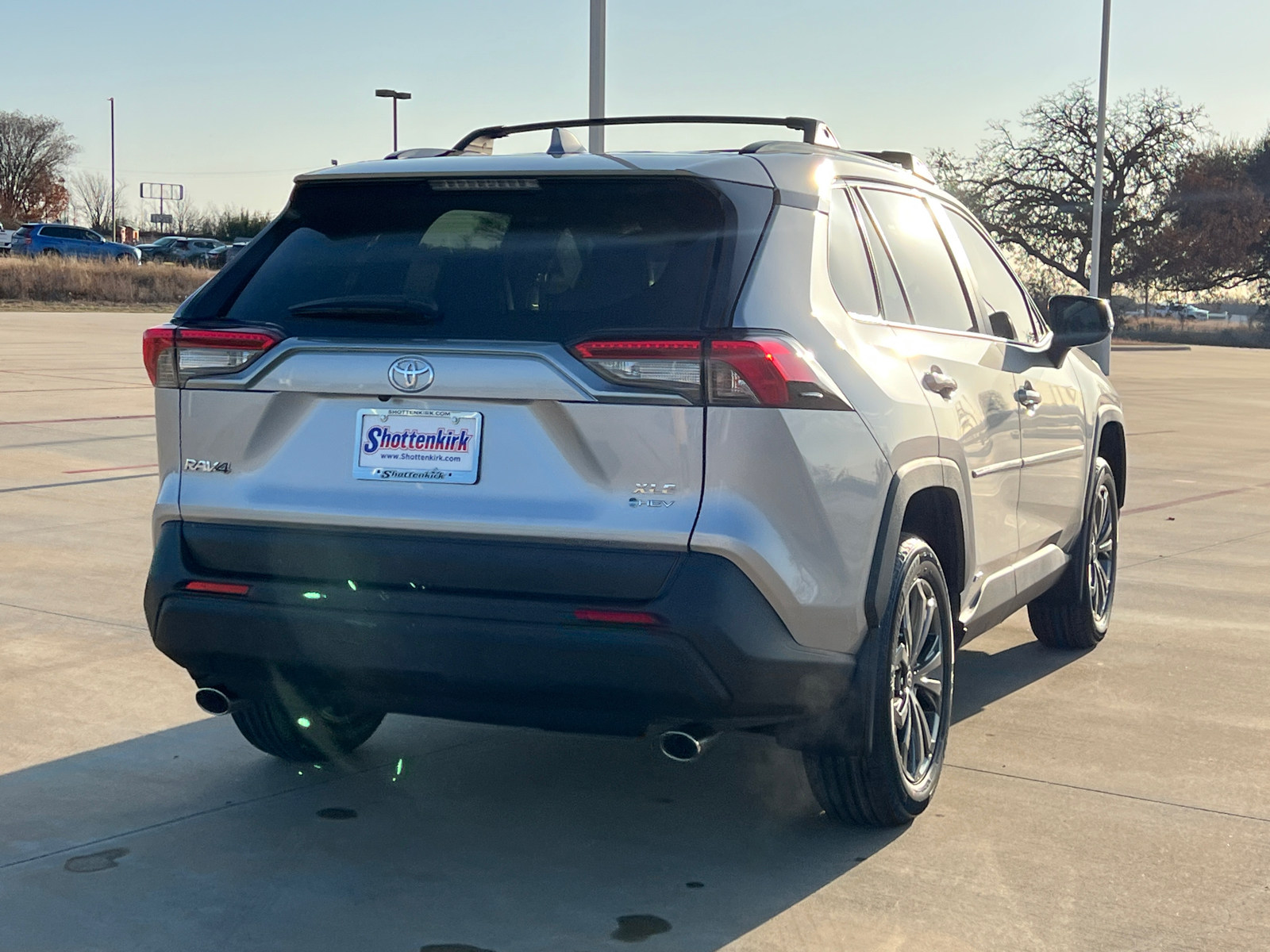 2025 Toyota RAV4 Hybrid XLE Premium 6