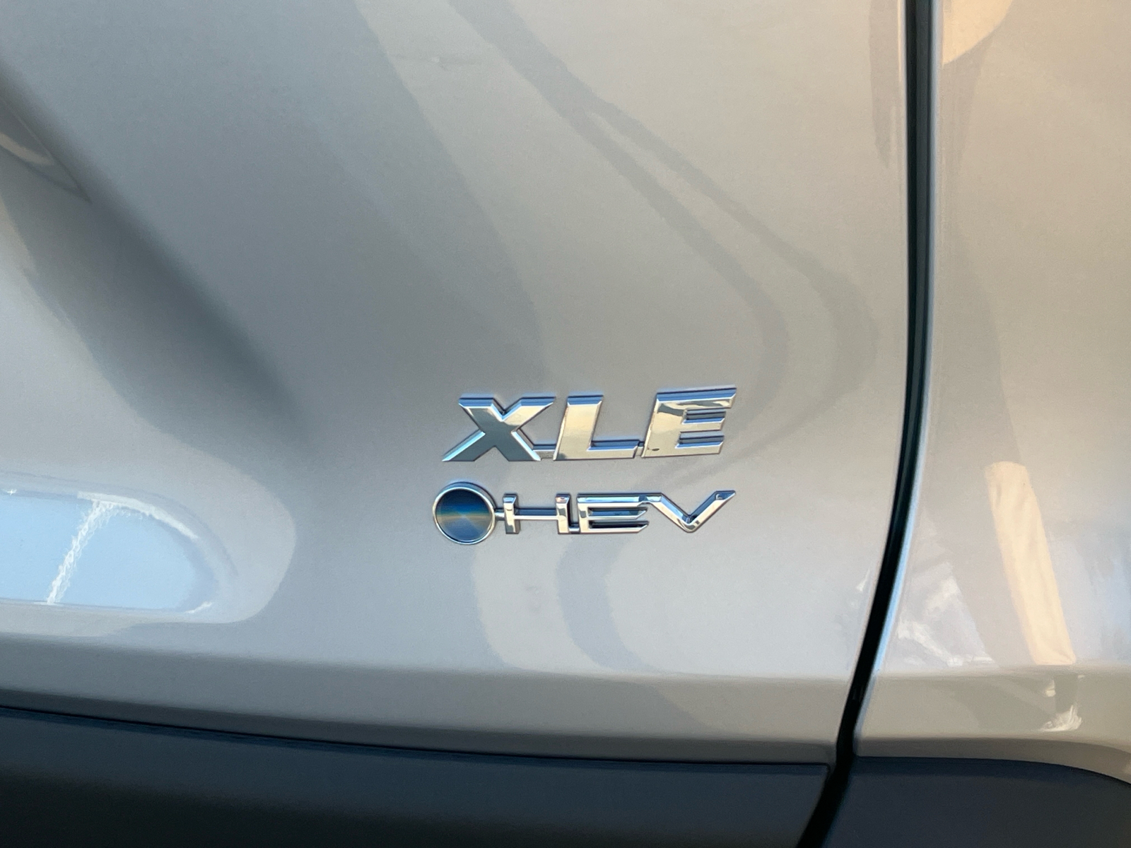 2025 Toyota RAV4 Hybrid XLE Premium 7