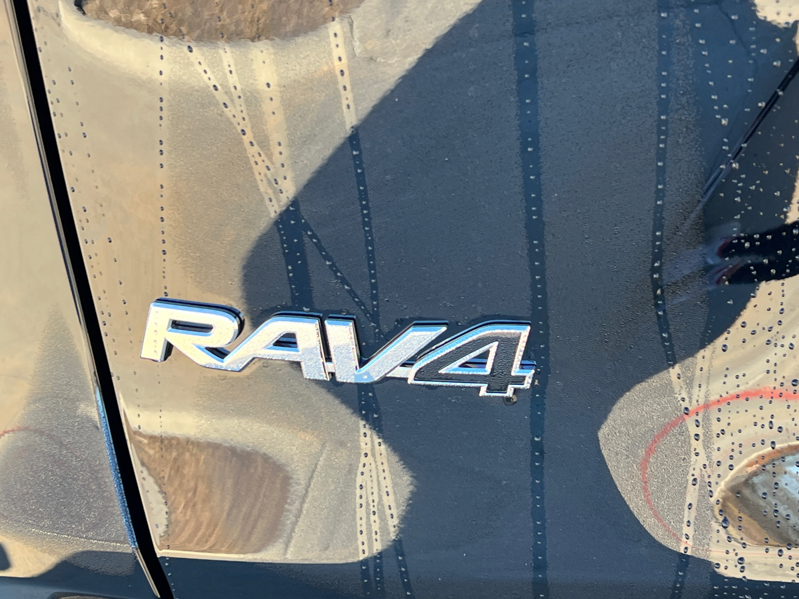 2025 Toyota RAV4 Hybrid SE 8