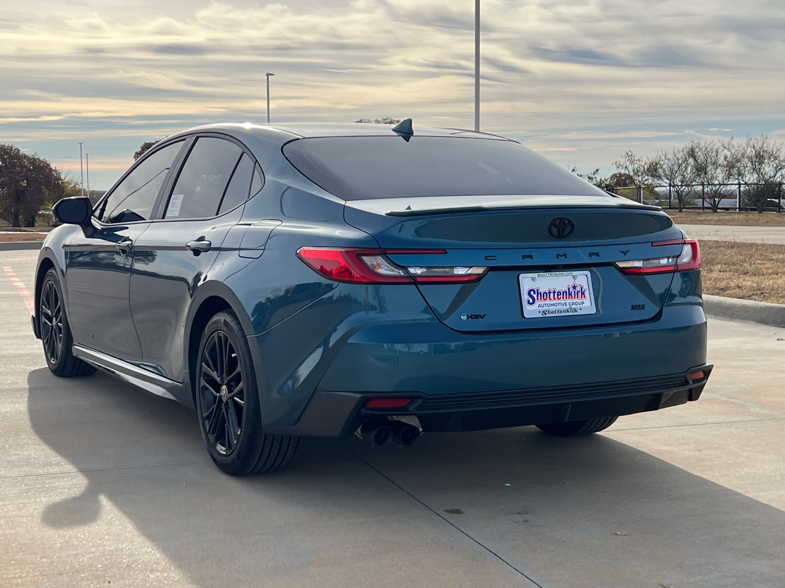 2025 Toyota Camry LE 4