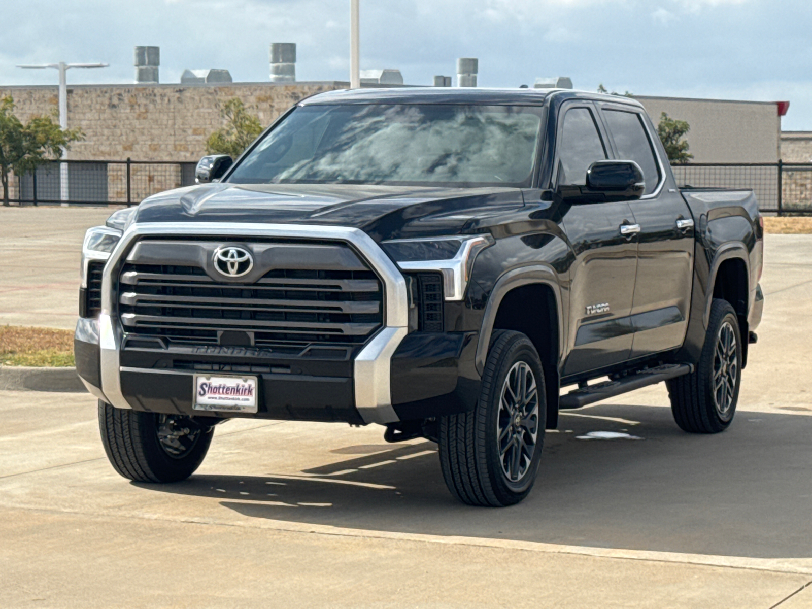 2025 Toyota Tundra Limited 3