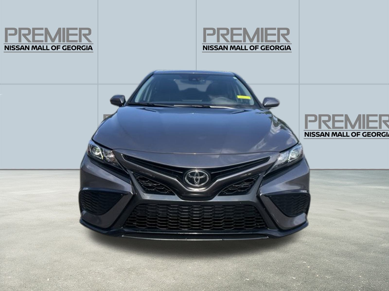 2021 Toyota Camry SE 2