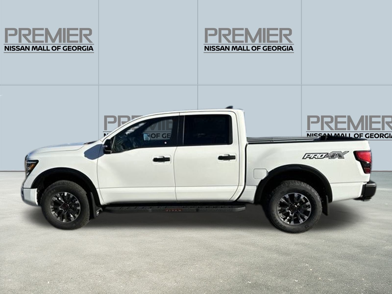 2024 Nissan Titan PRO-4X 2