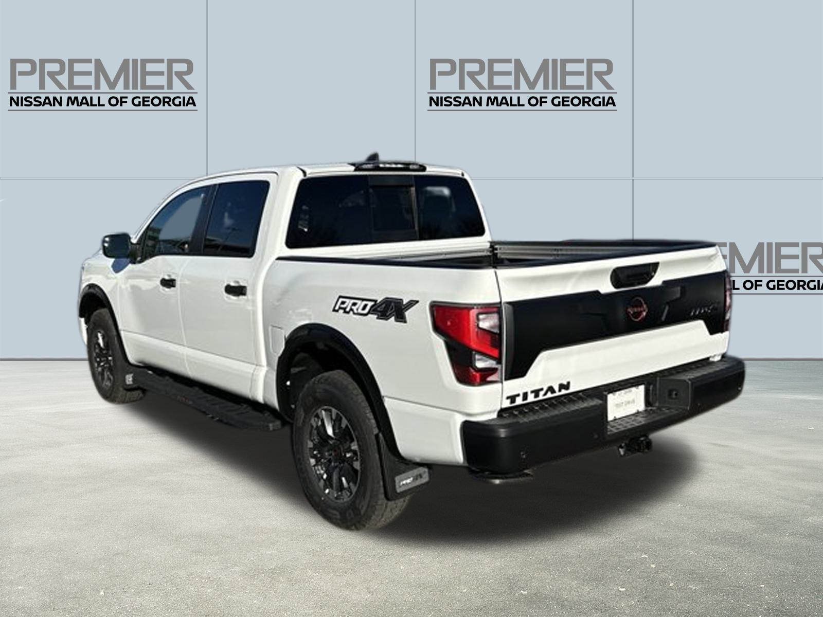 2024 Nissan Titan PRO-4X 3