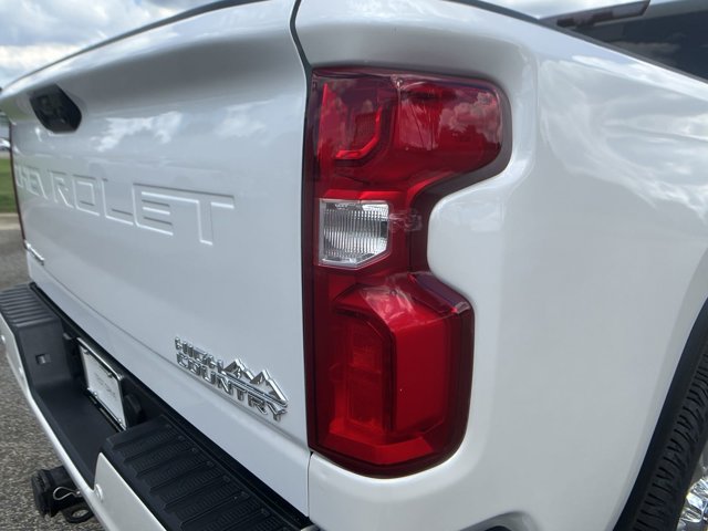 2020 Chevrolet Silverado 2500HD High Country 23