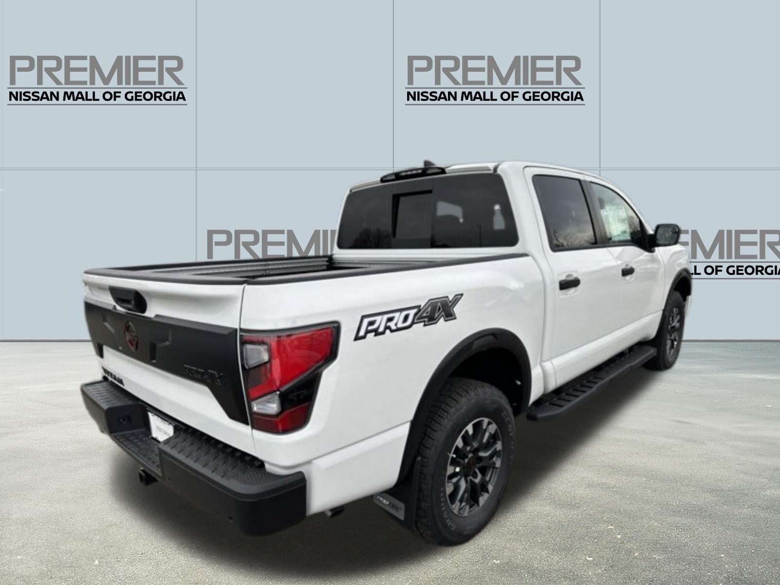 2024 Nissan Titan PRO-4X 7