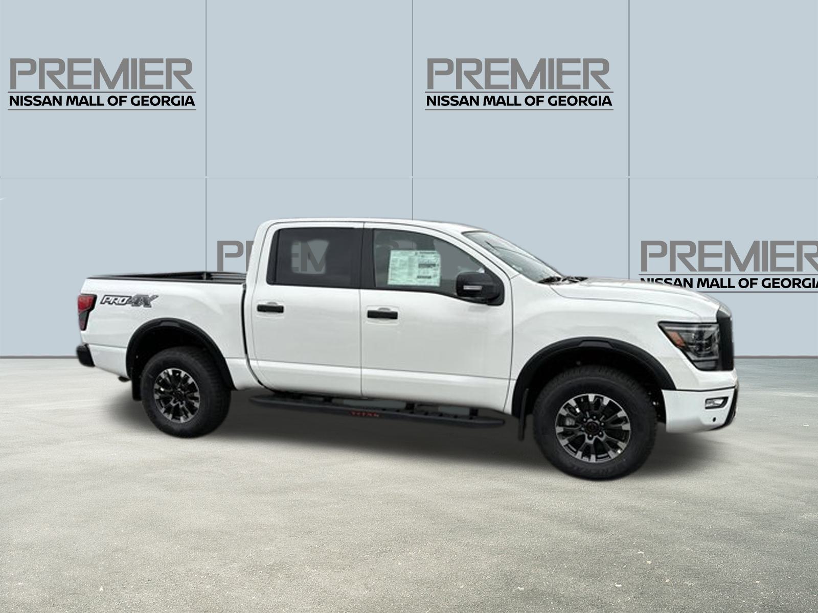 2024 Nissan Titan PRO-4X 8