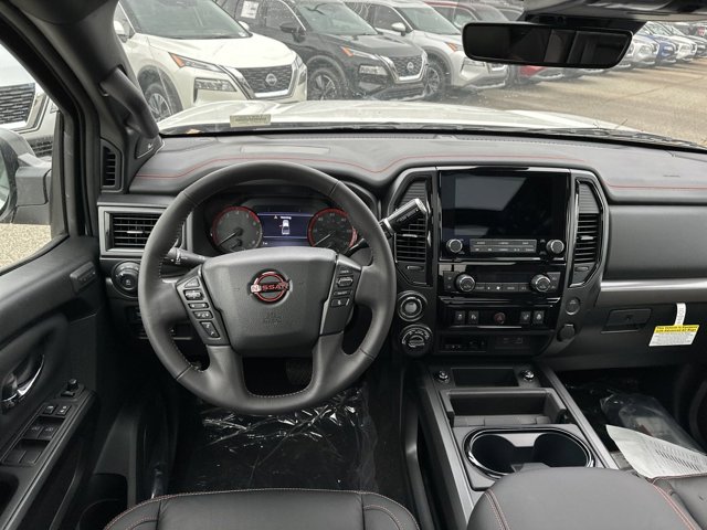 2024 Nissan Titan PRO-4X 20