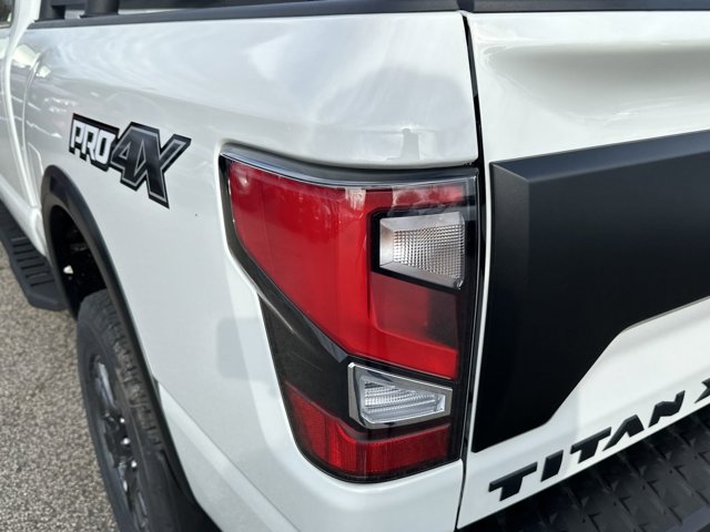 2024 Nissan Titan XD PRO-4X 5