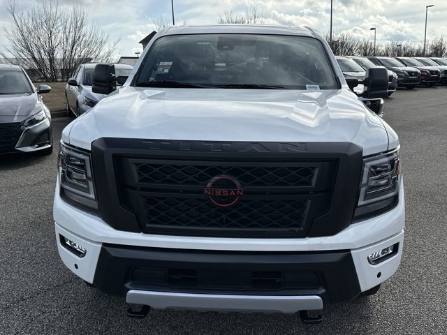 2024 Nissan Titan XD PRO-4X 10