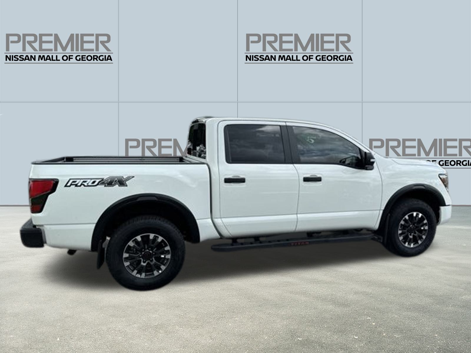 2024 Nissan Titan PRO-4X 4