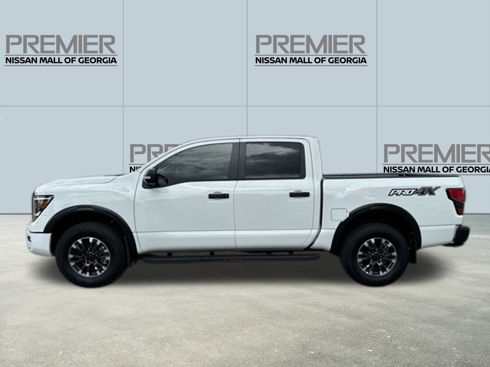 2024 Nissan Titan PRO-4X 8