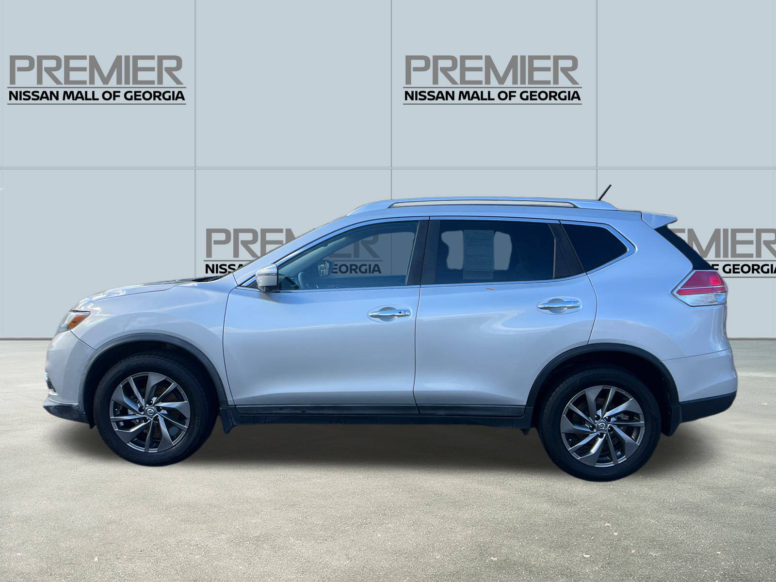 2016 Nissan Rogue SL 8