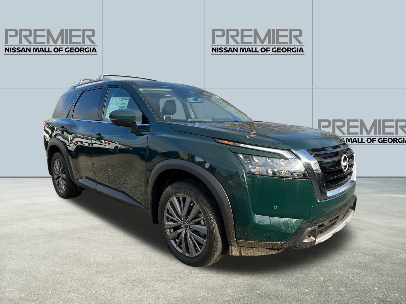 2025 Nissan Pathfinder SL 2