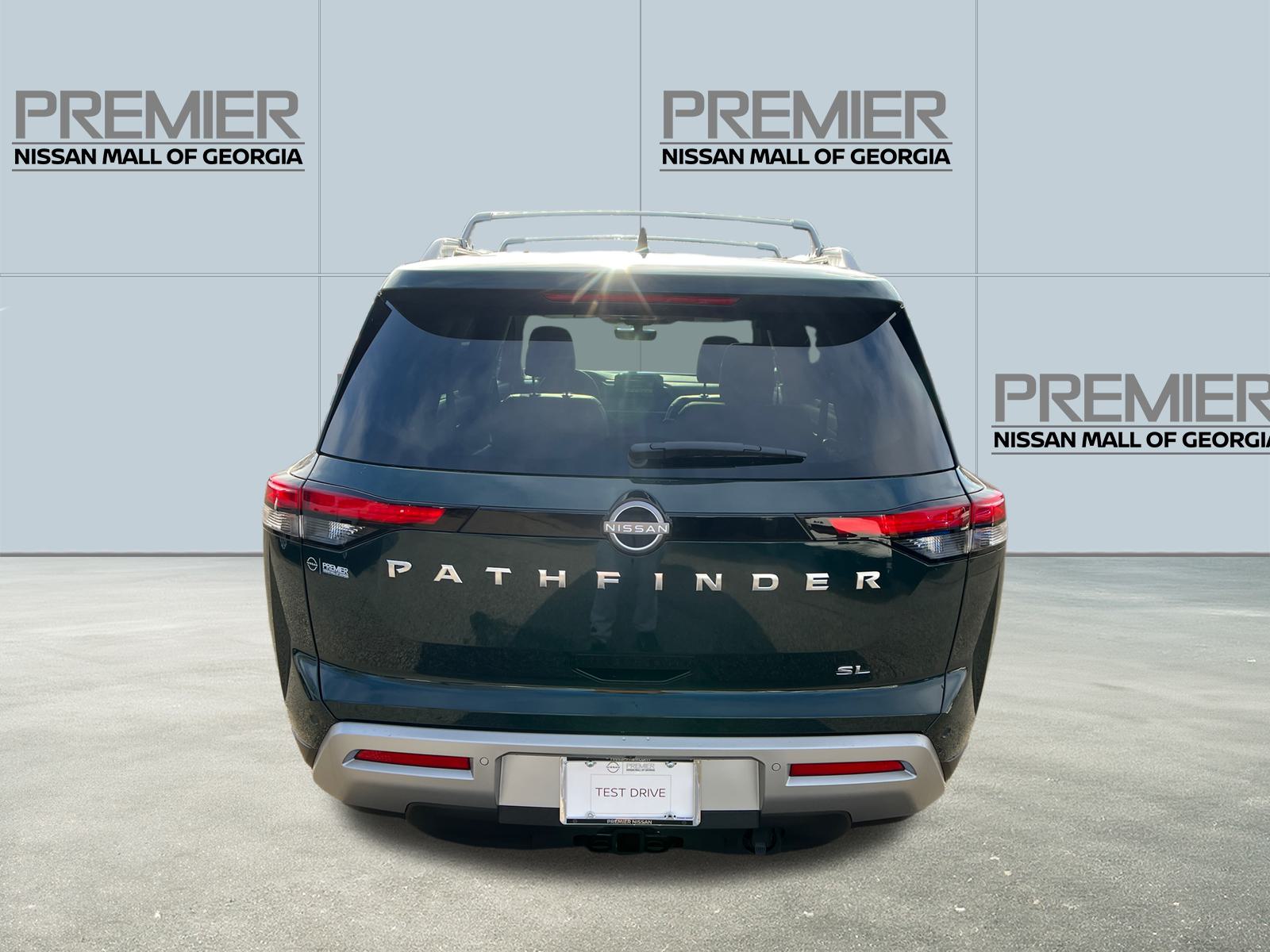 2025 Nissan Pathfinder SL 5