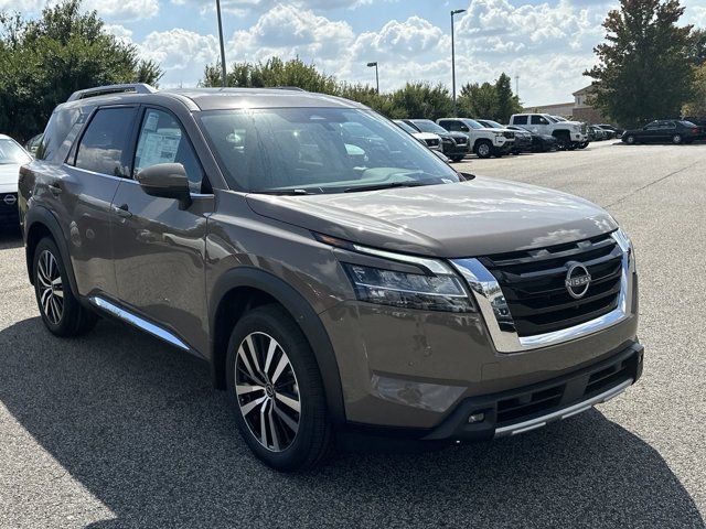 2024 Nissan Pathfinder Platinum 9