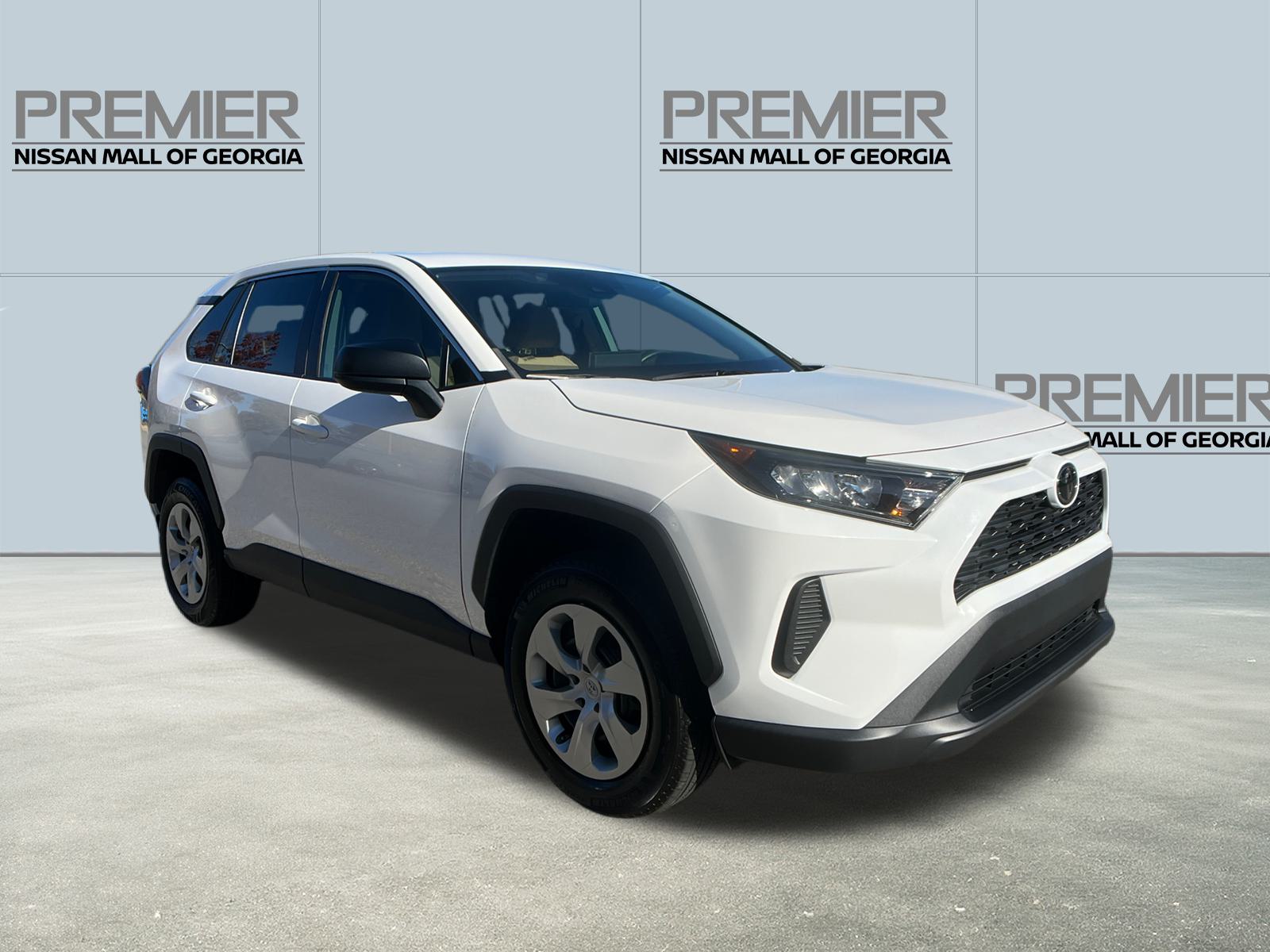 2022 Toyota RAV4 LE 3