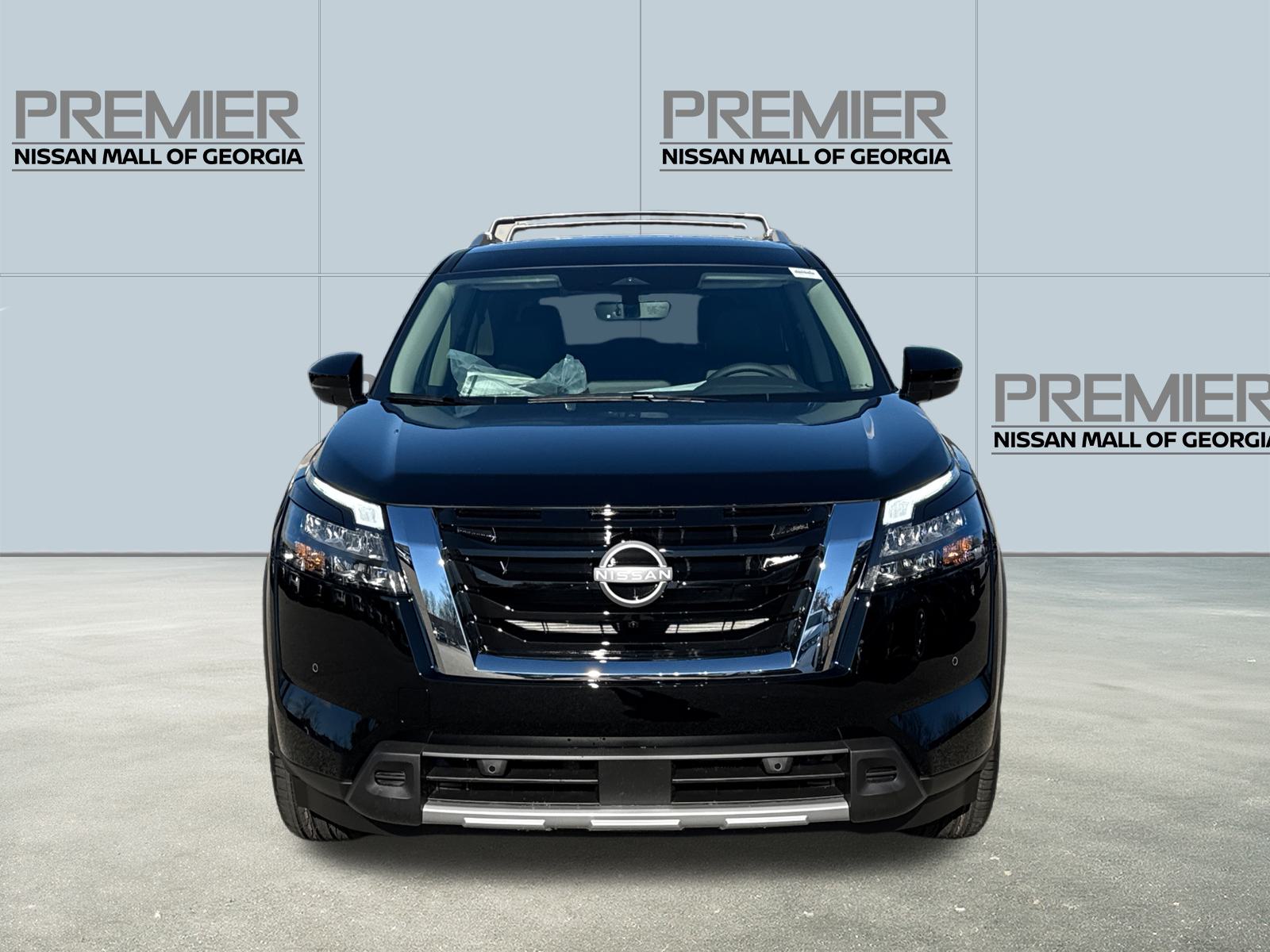 2025 Nissan Pathfinder SL 2