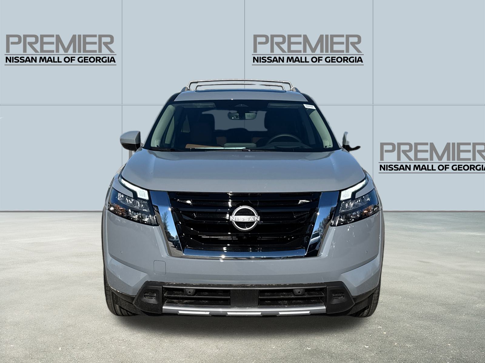 2025 Nissan Pathfinder Platinum 2