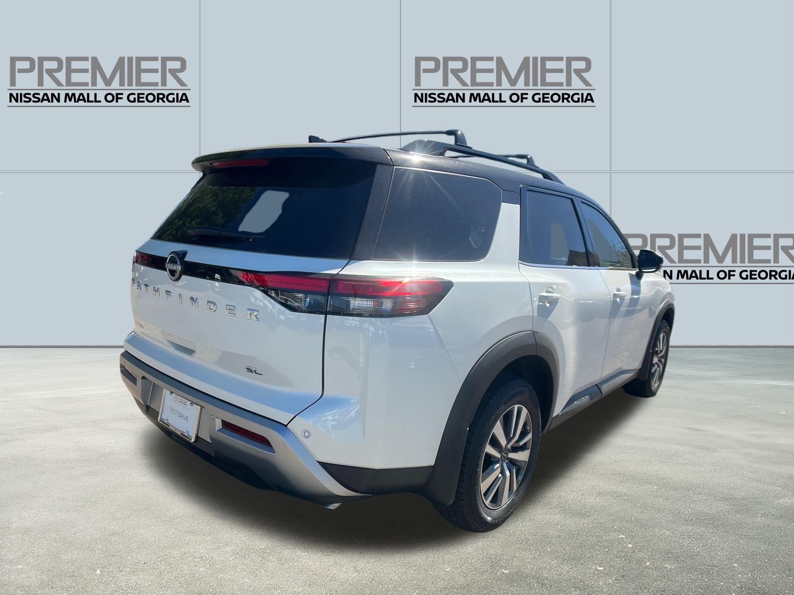 2024 Nissan Pathfinder SL 7