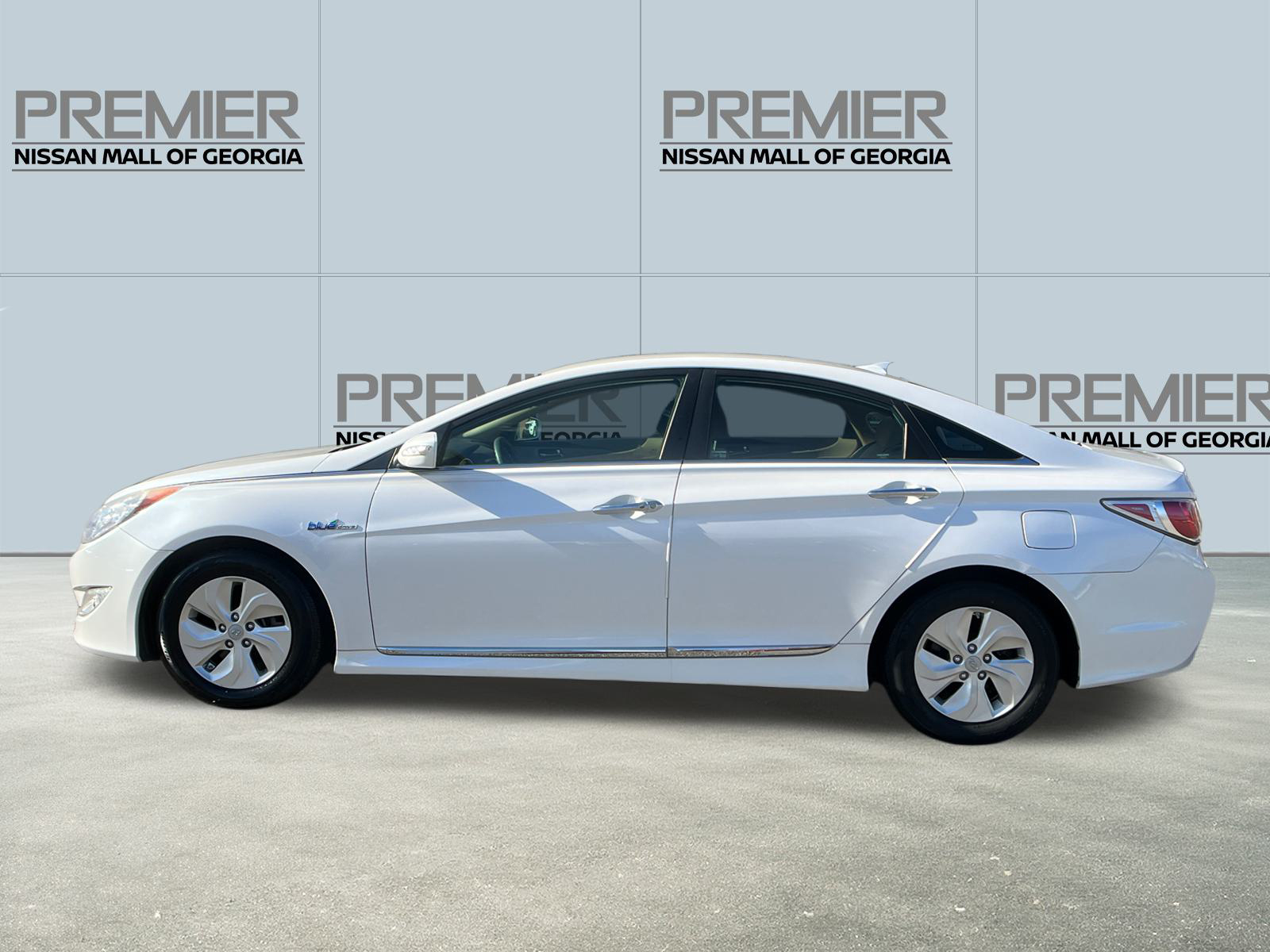 2015 Hyundai Sonata Hybrid Base 8