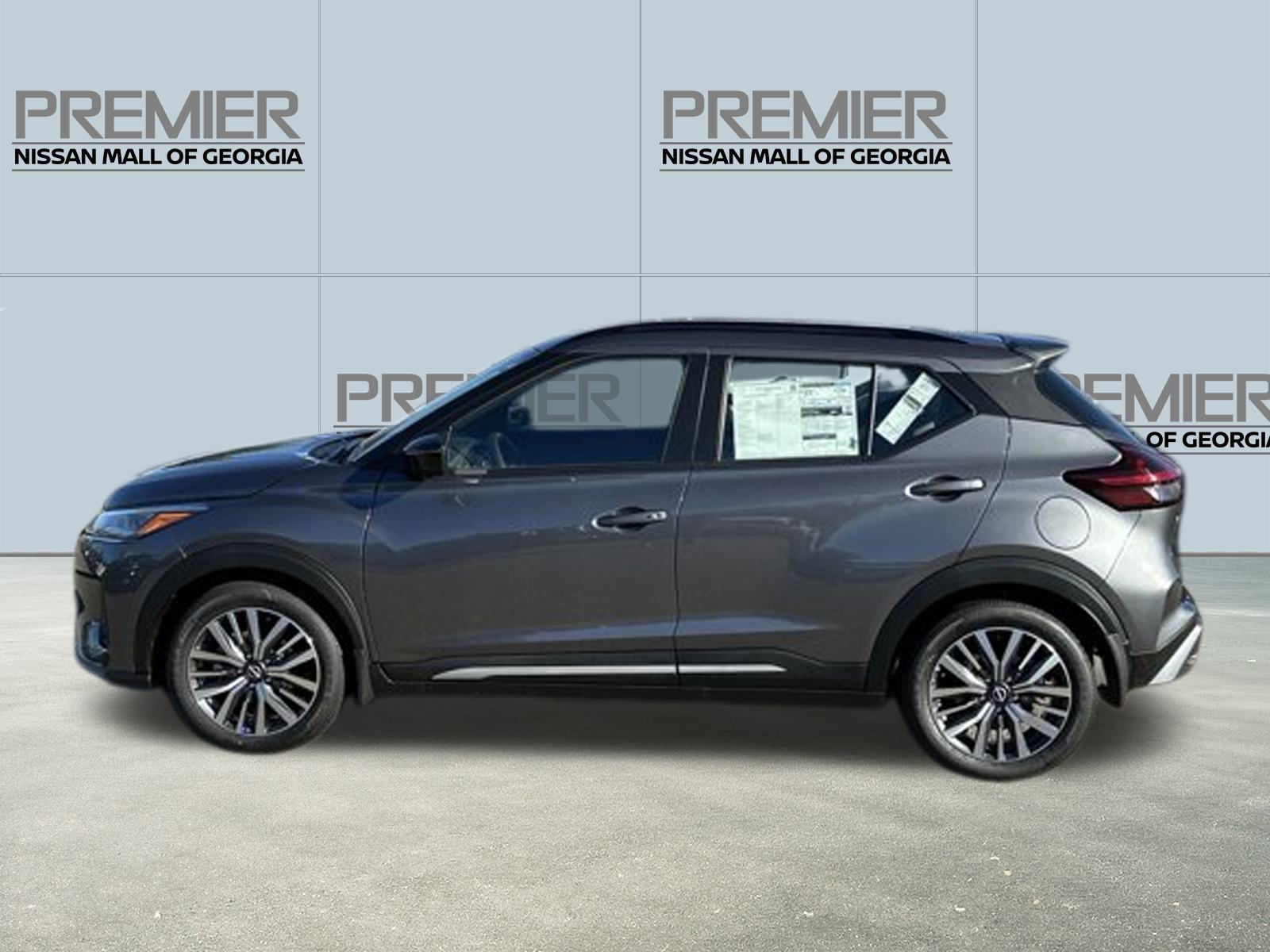 2024 Nissan Kicks SR 2