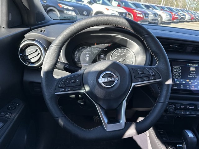 2024 Nissan Kicks SR 21