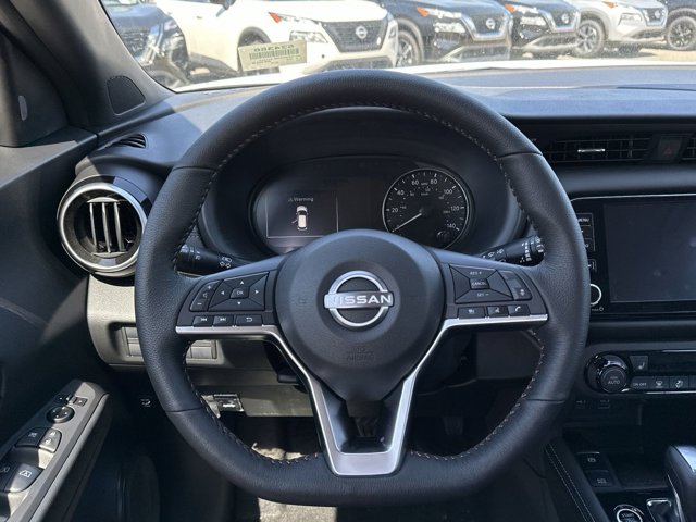 2024 Nissan Kicks SR 21