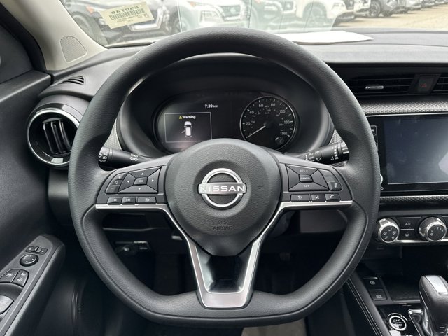 2024 Nissan Kicks SV 22