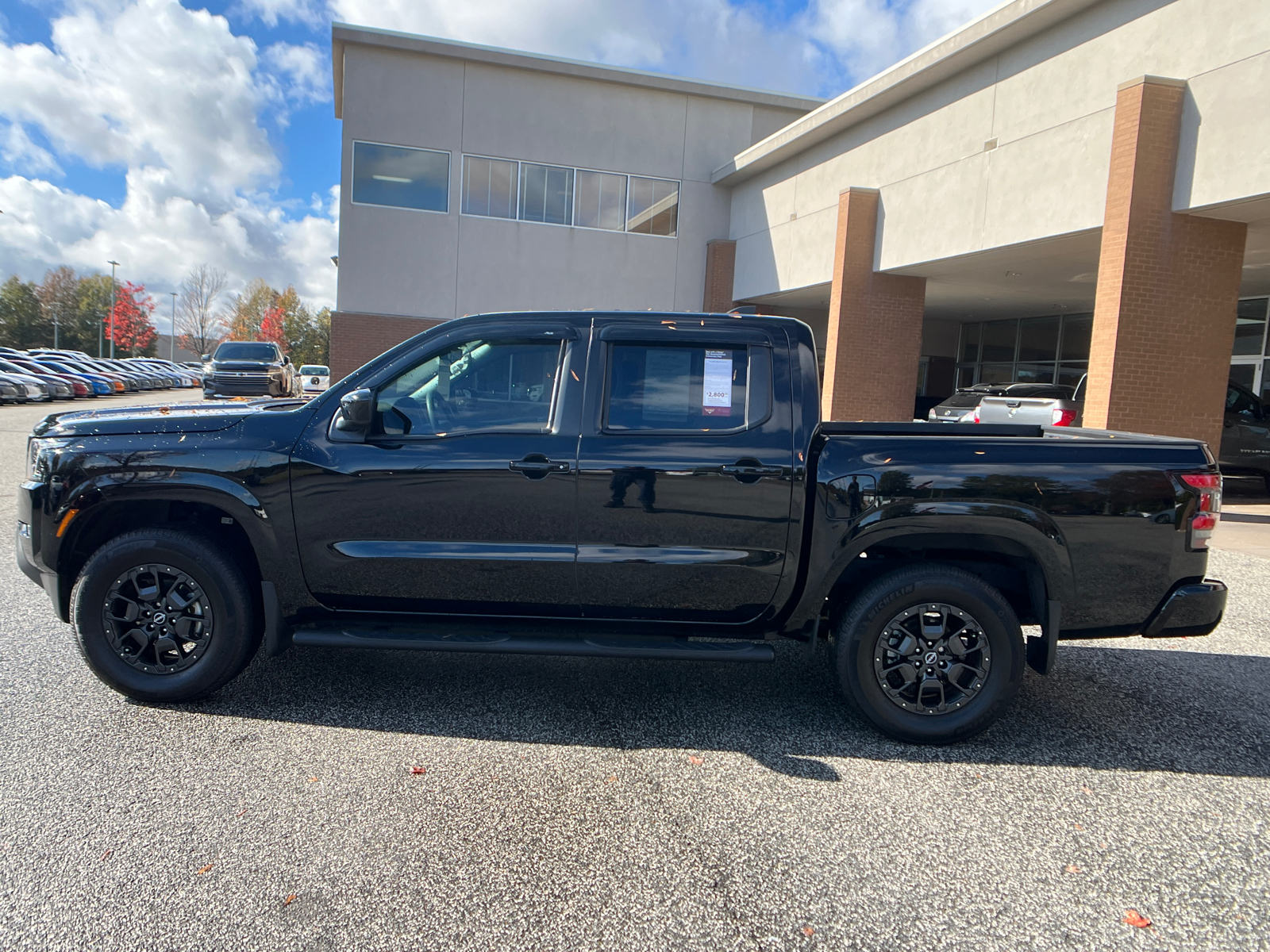 2022 Nissan Frontier SV 9