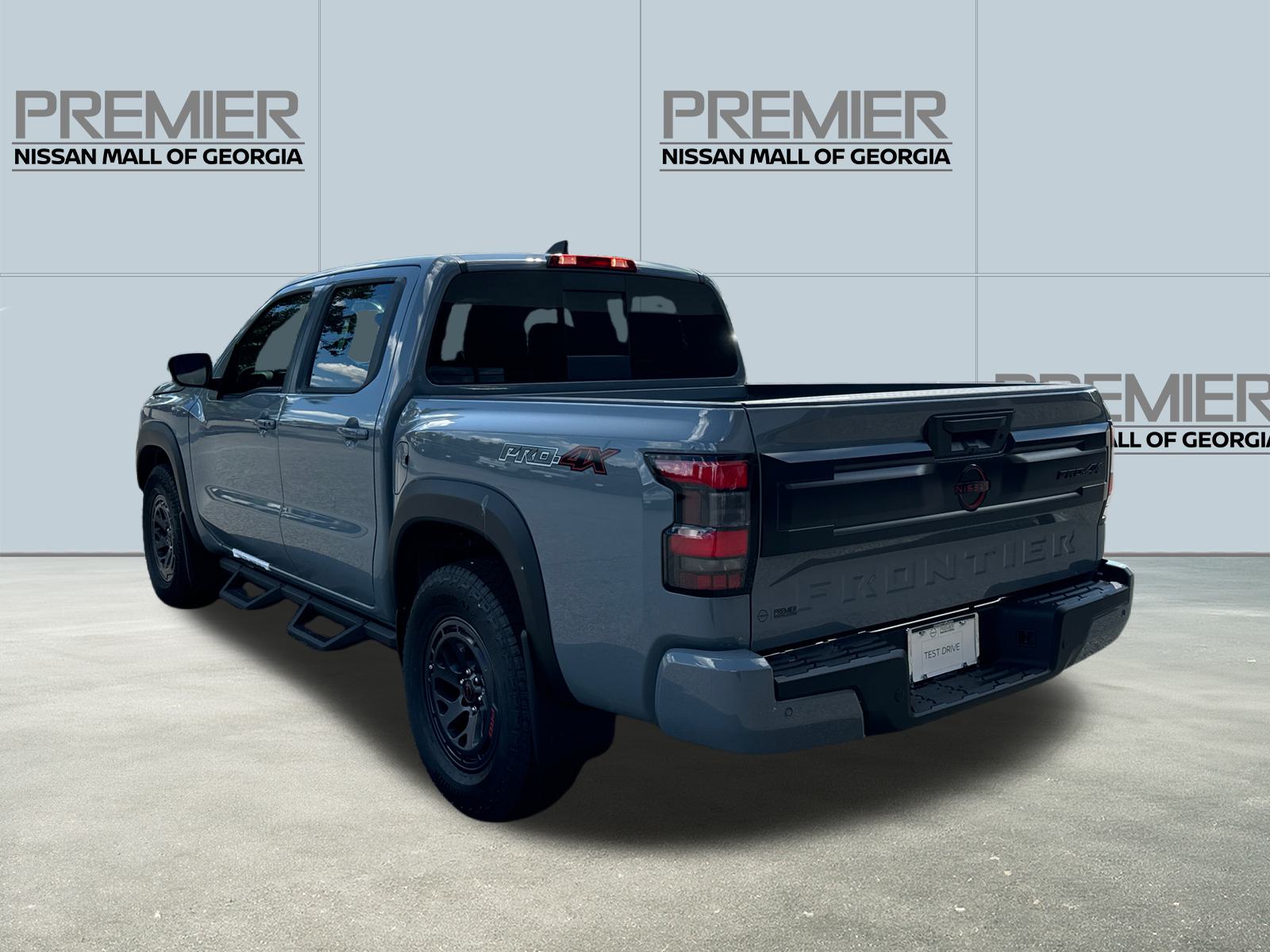 2025 Nissan Frontier PRO-4X 7