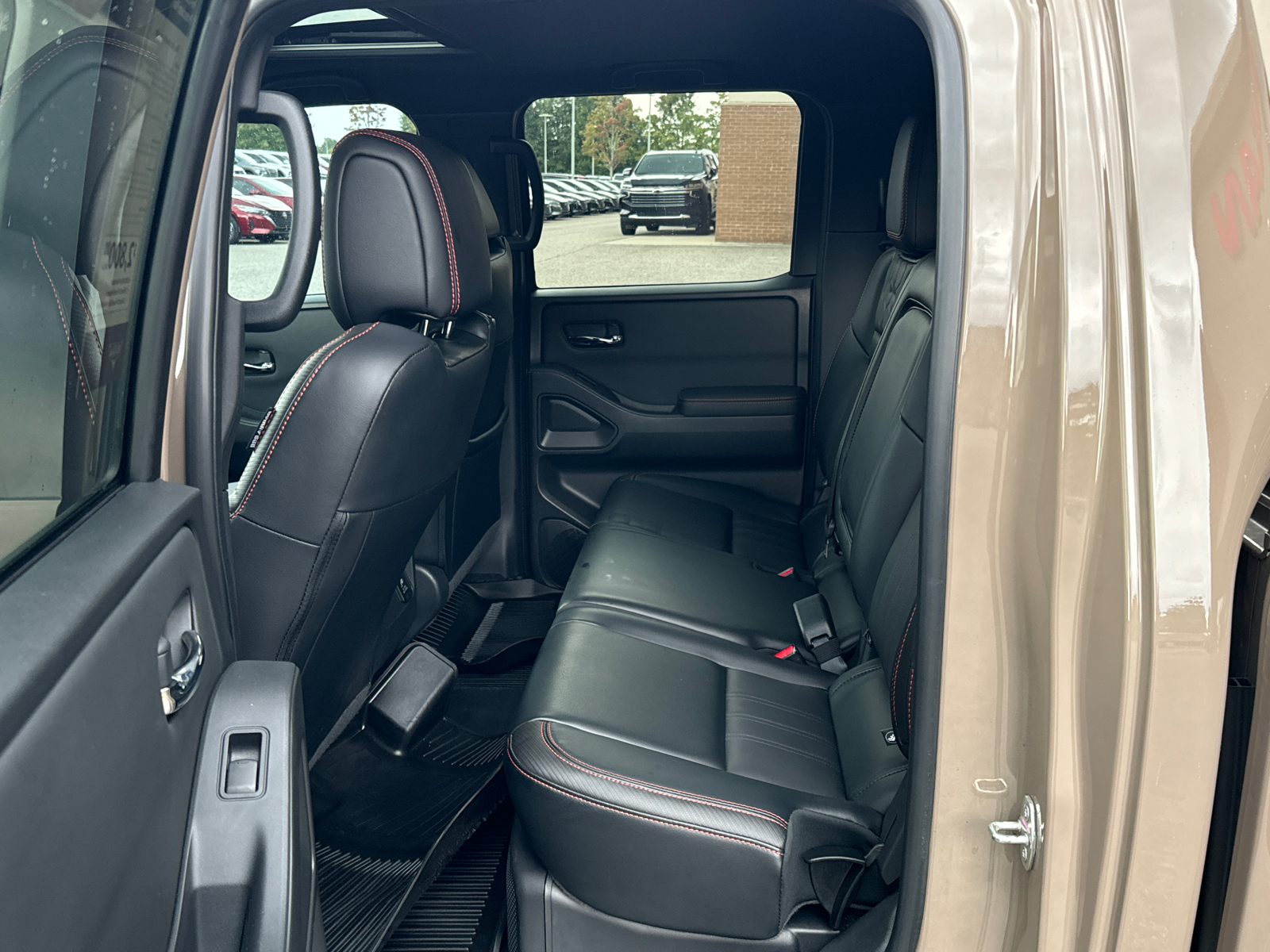 2023 Nissan Frontier PRO-4X 22