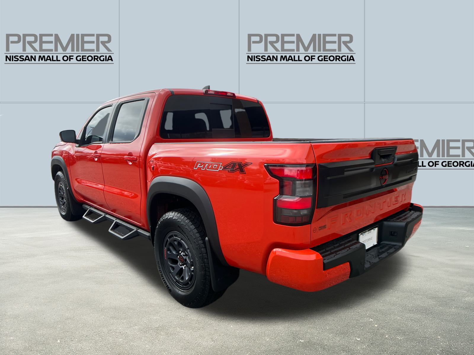 2025 Nissan Frontier PRO-4X 8