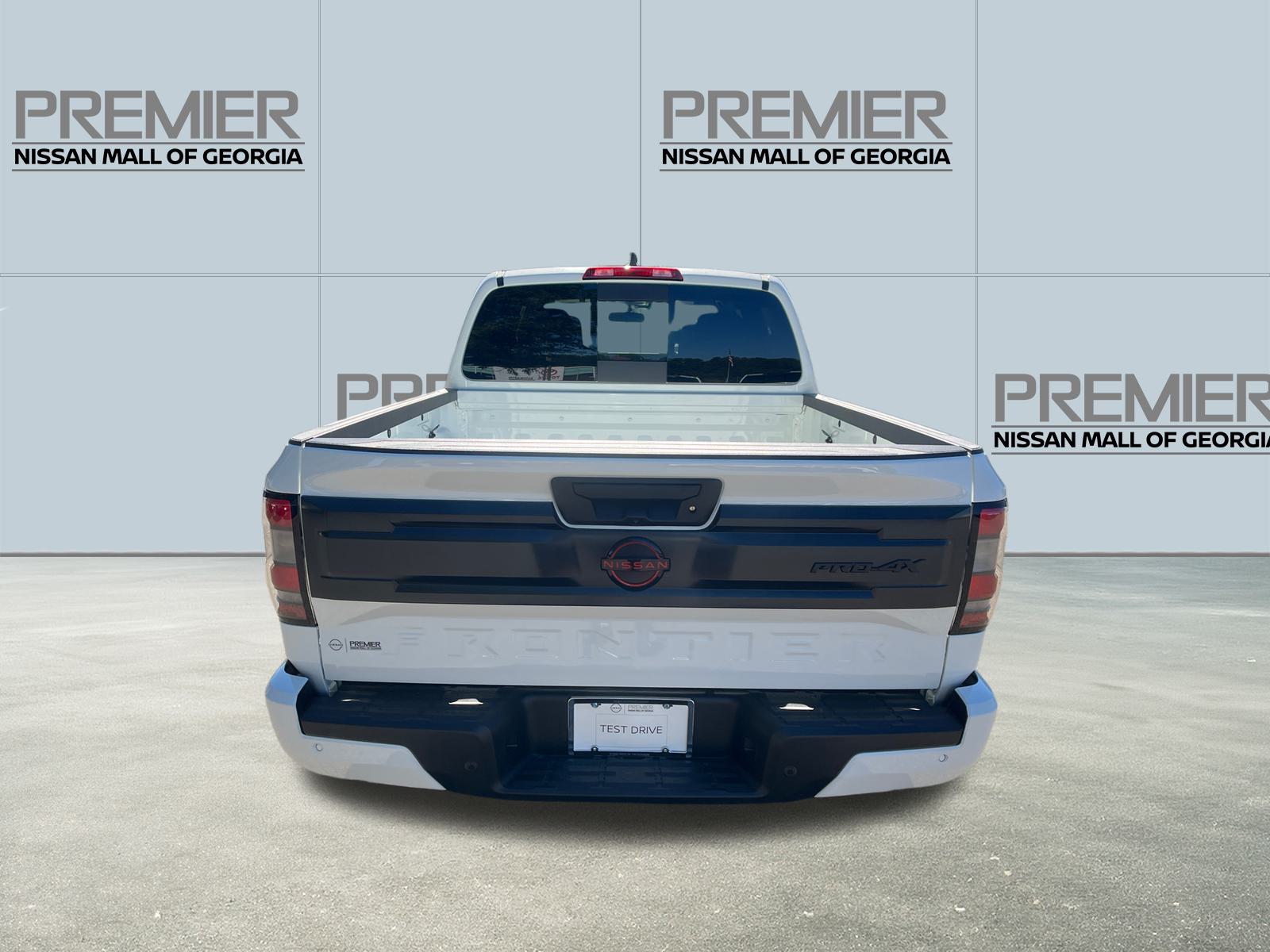 2025 Nissan Frontier PRO-4X 6