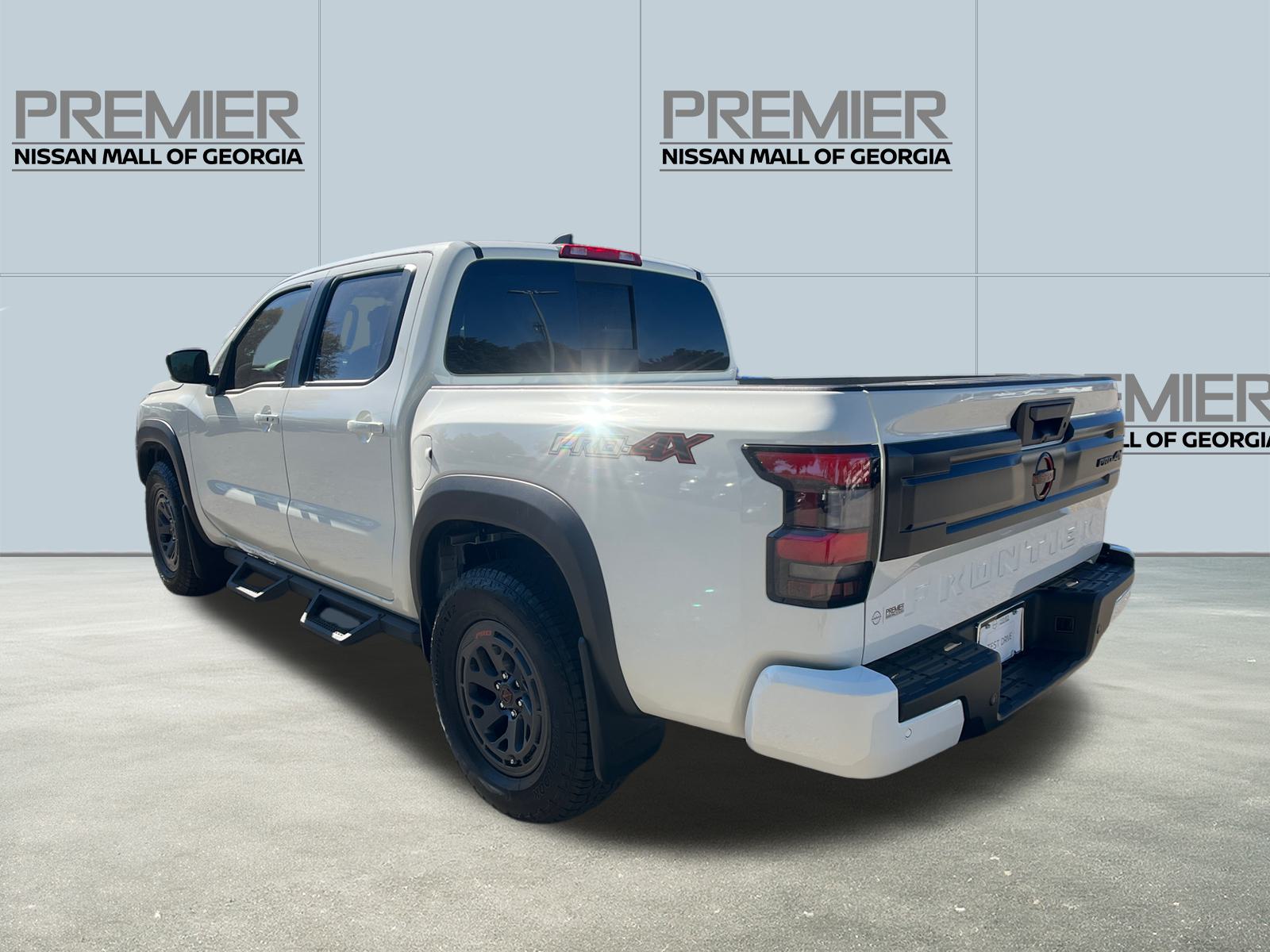 2025 Nissan Frontier PRO-4X 8