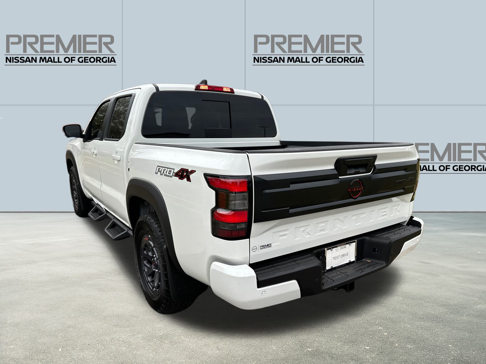 2025 Nissan Frontier PRO-4X 7