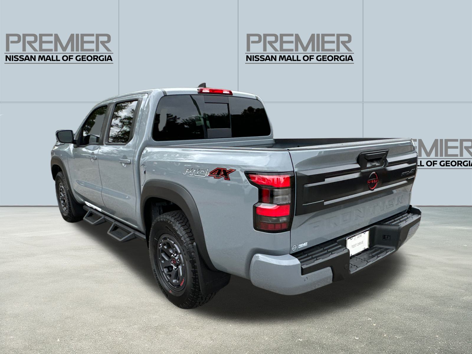 2025 Nissan Frontier PRO-4X 7