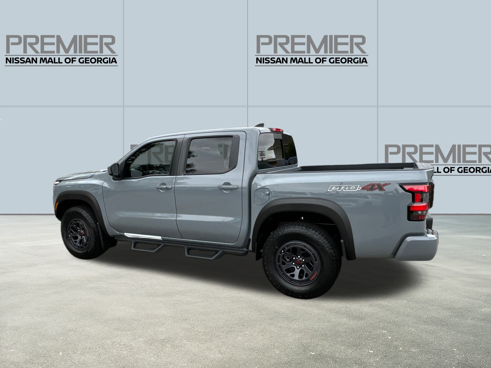 2025 Nissan Frontier PRO-4X 8