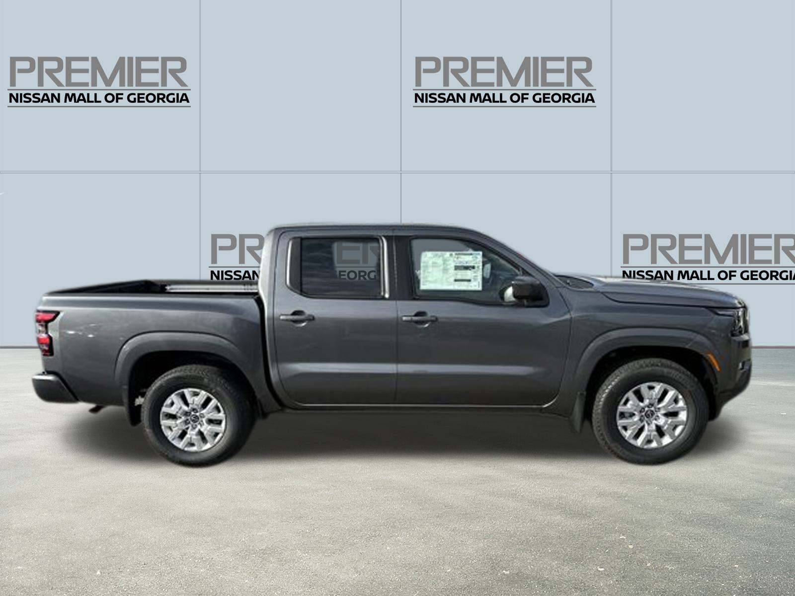 2024 Nissan Frontier SV 8