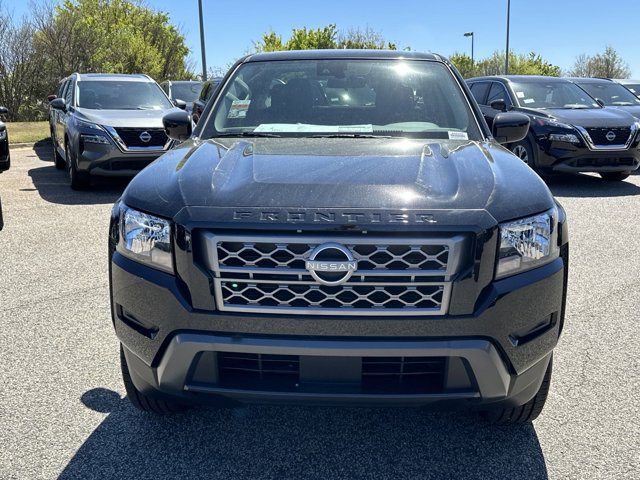 2024 Nissan Frontier SV 9