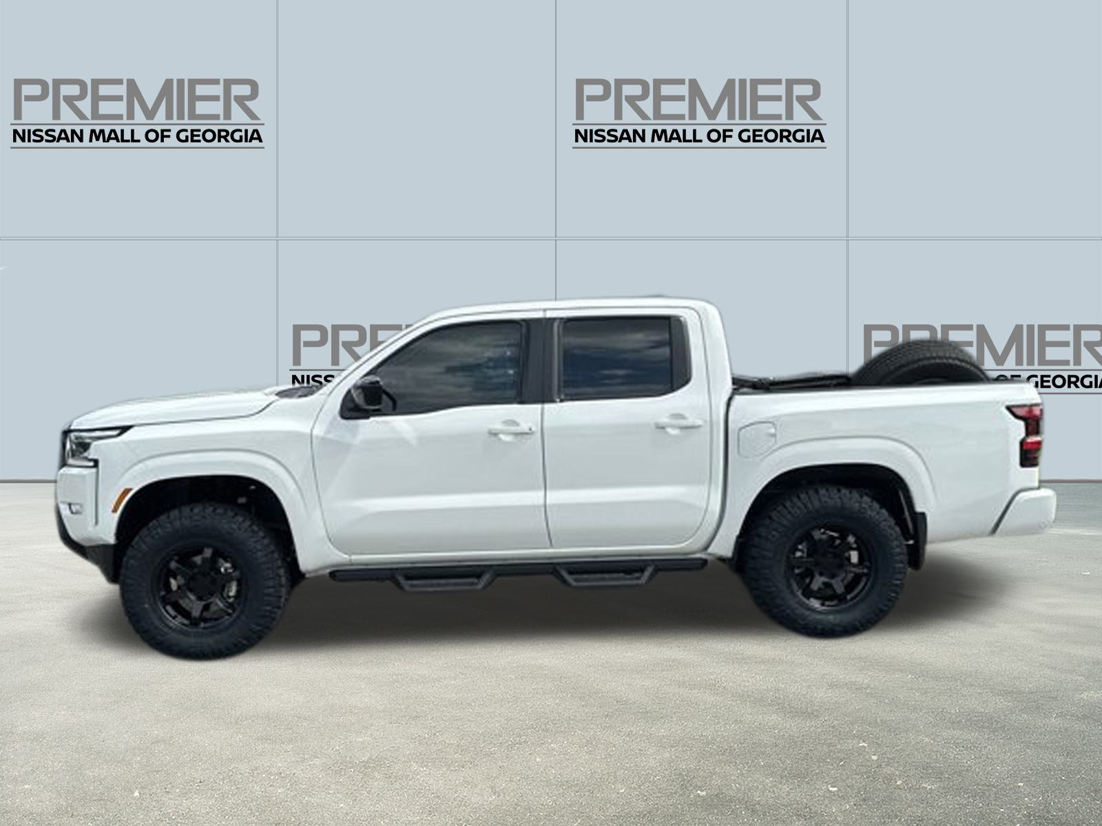 2023 Nissan Frontier SV 2