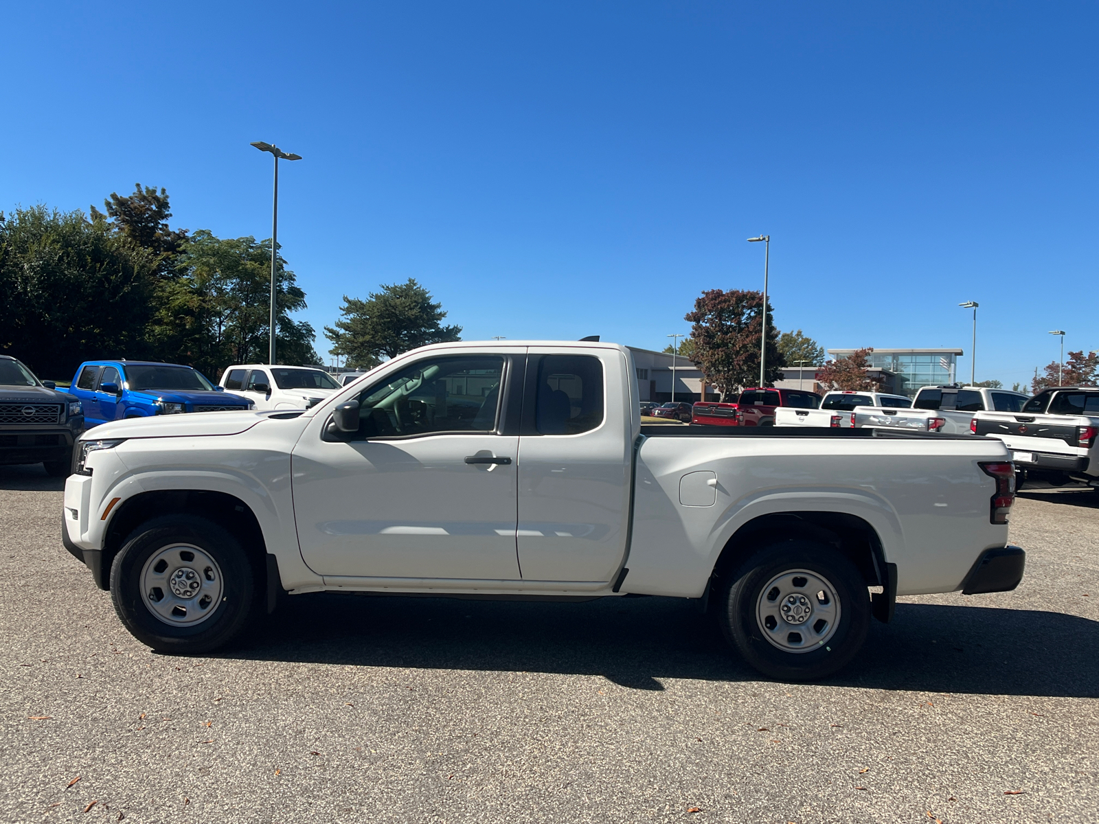 2024 Nissan Frontier S 9