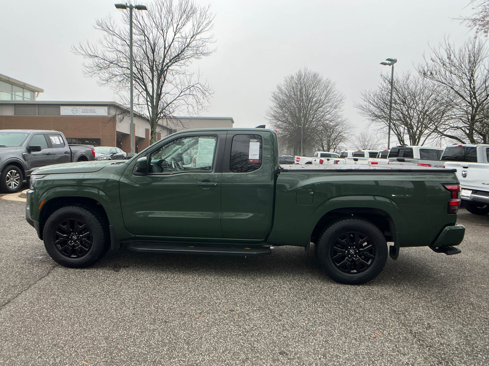 2022 Nissan Frontier SV 9