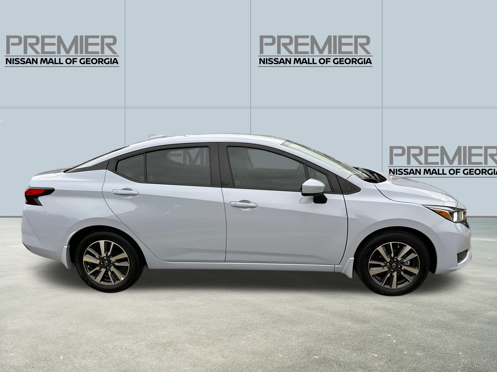 2024 Nissan Versa 1.6 SV 4