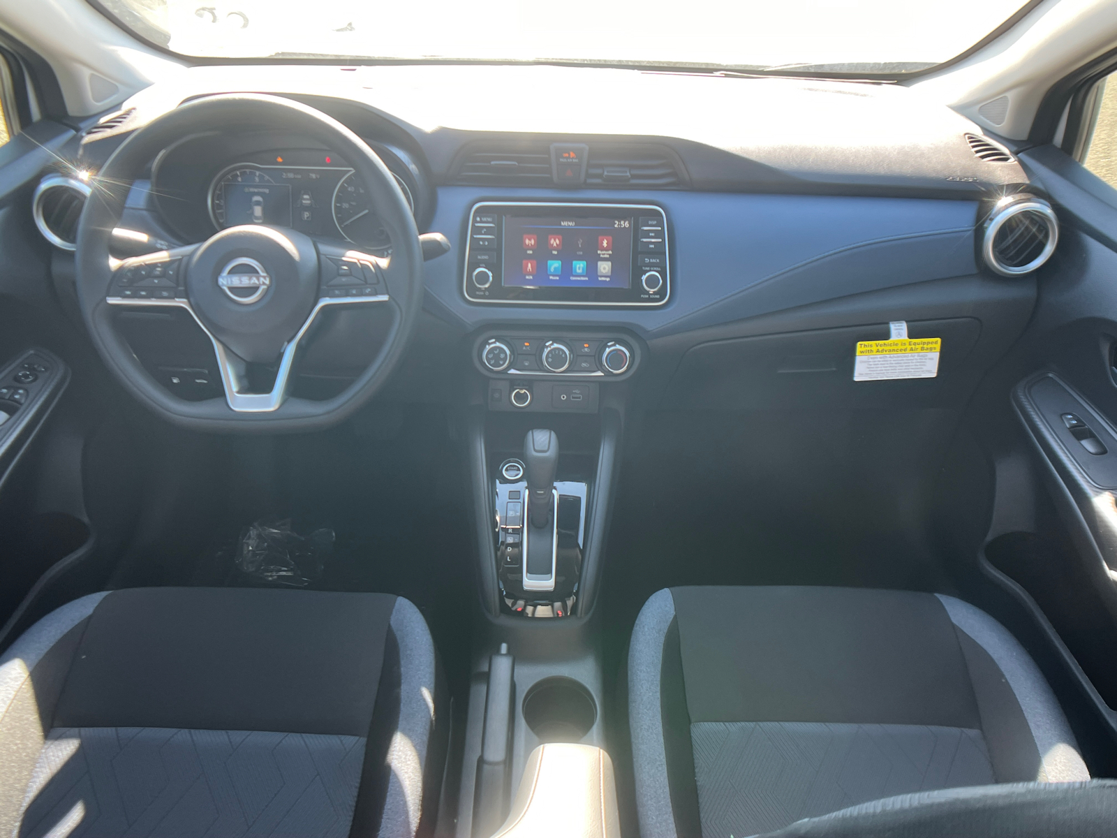 2024 Nissan Versa 1.6 SV 14