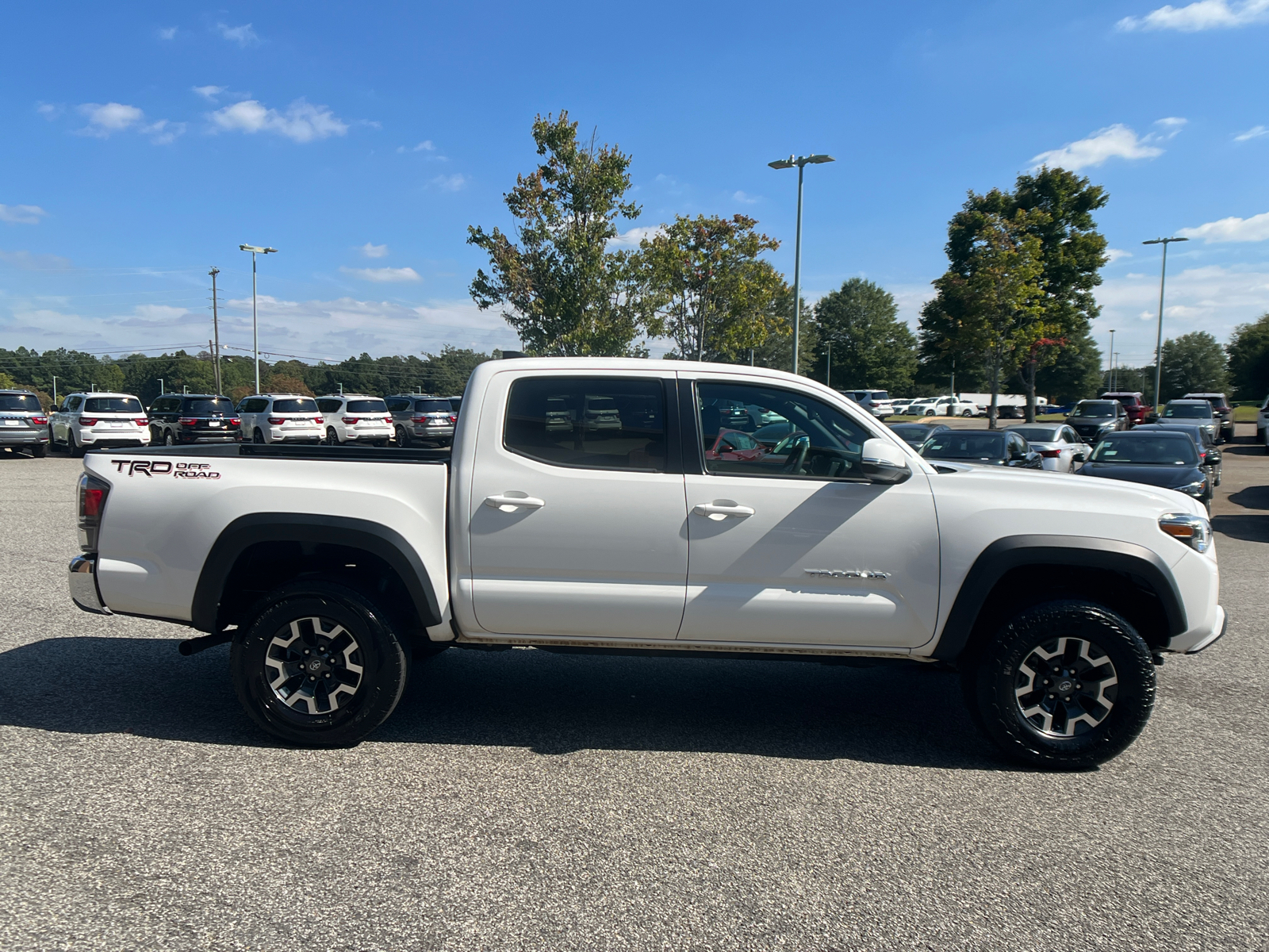 2023 Toyota Tacoma TRD Off-Road 9