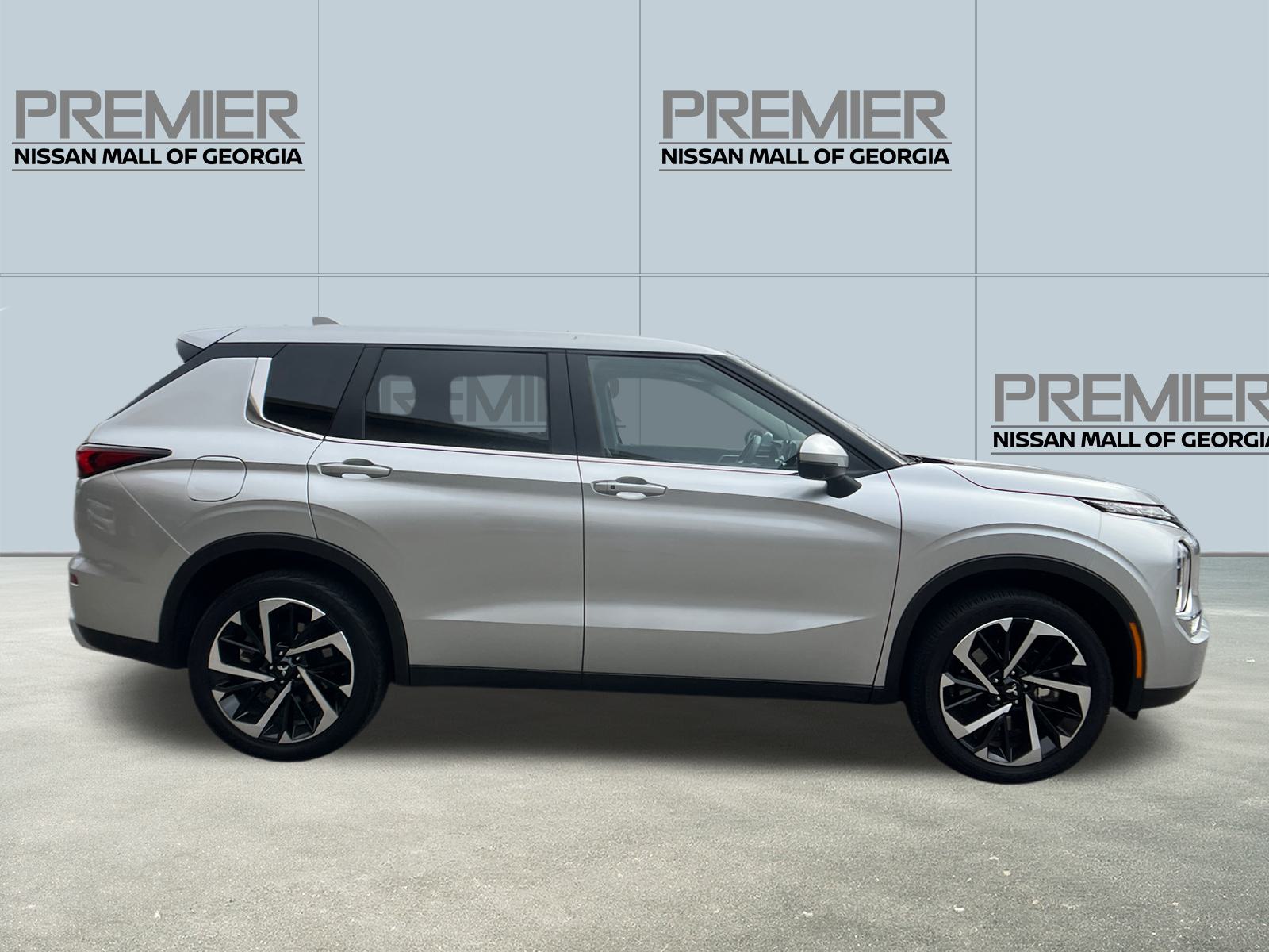 2023 Mitsubishi Outlander SE 4